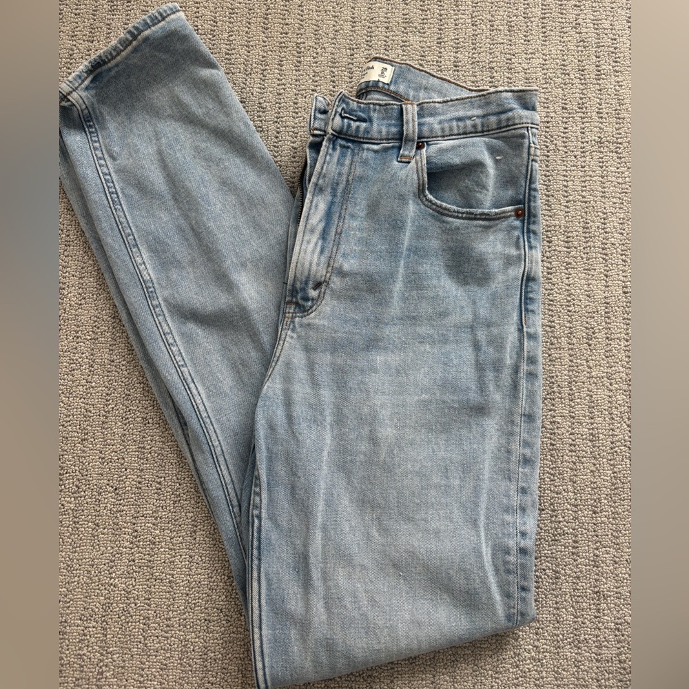 Abercrombie & Fitch women’s 90s straight leg jeans